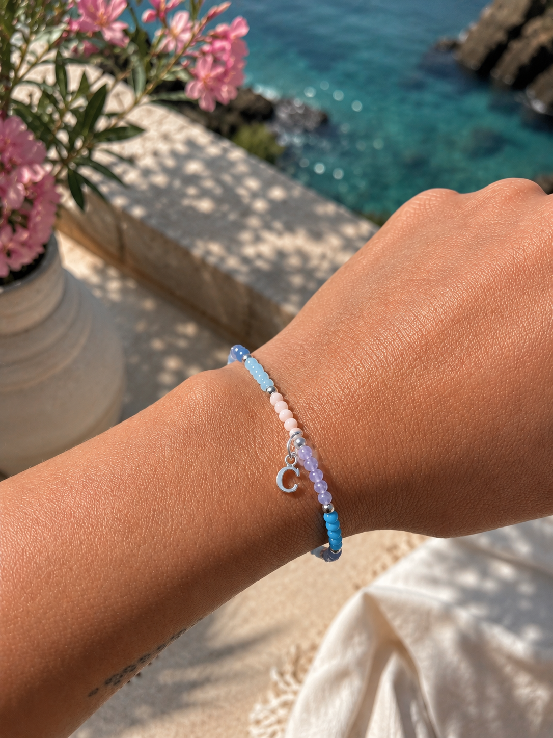 Pulsera plata de ley piedras, bolitas e inicial