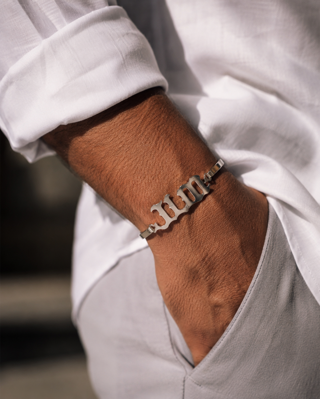Pulsera rigida plata personalizada año